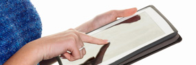 Frau mit Tablet